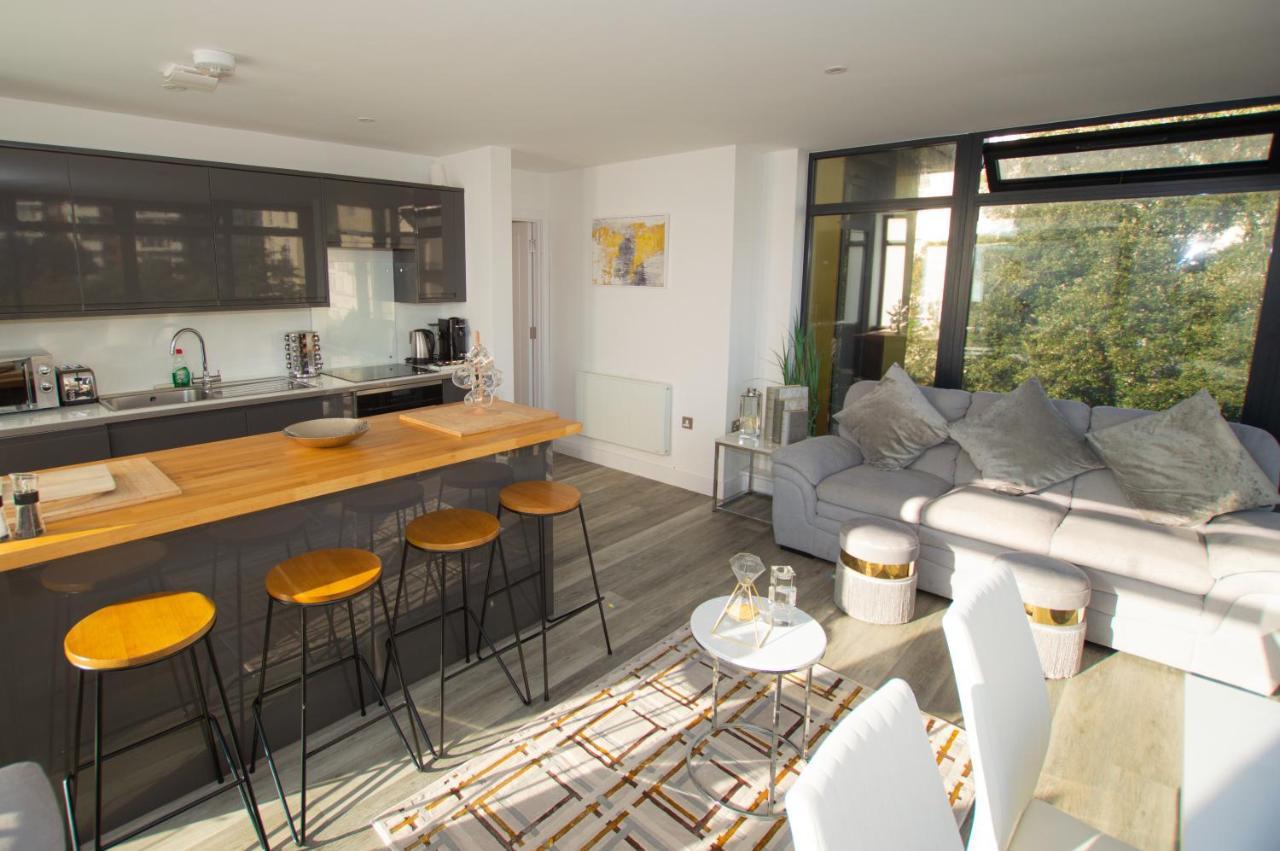 * Panoramic Penthouse With Sea & City Views Bournemouth Bagian luar foto